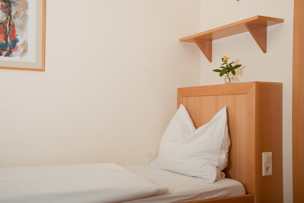 Pension Gartner Wallern im Burgenland ภายนอก รูปภาพ